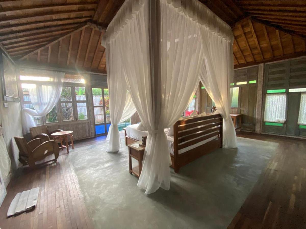 Sarini Villas Блахбату Экстерьер фото